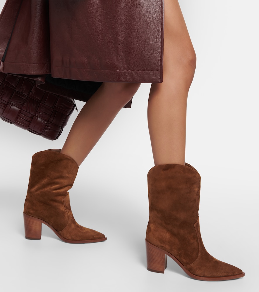 Denver suede boots