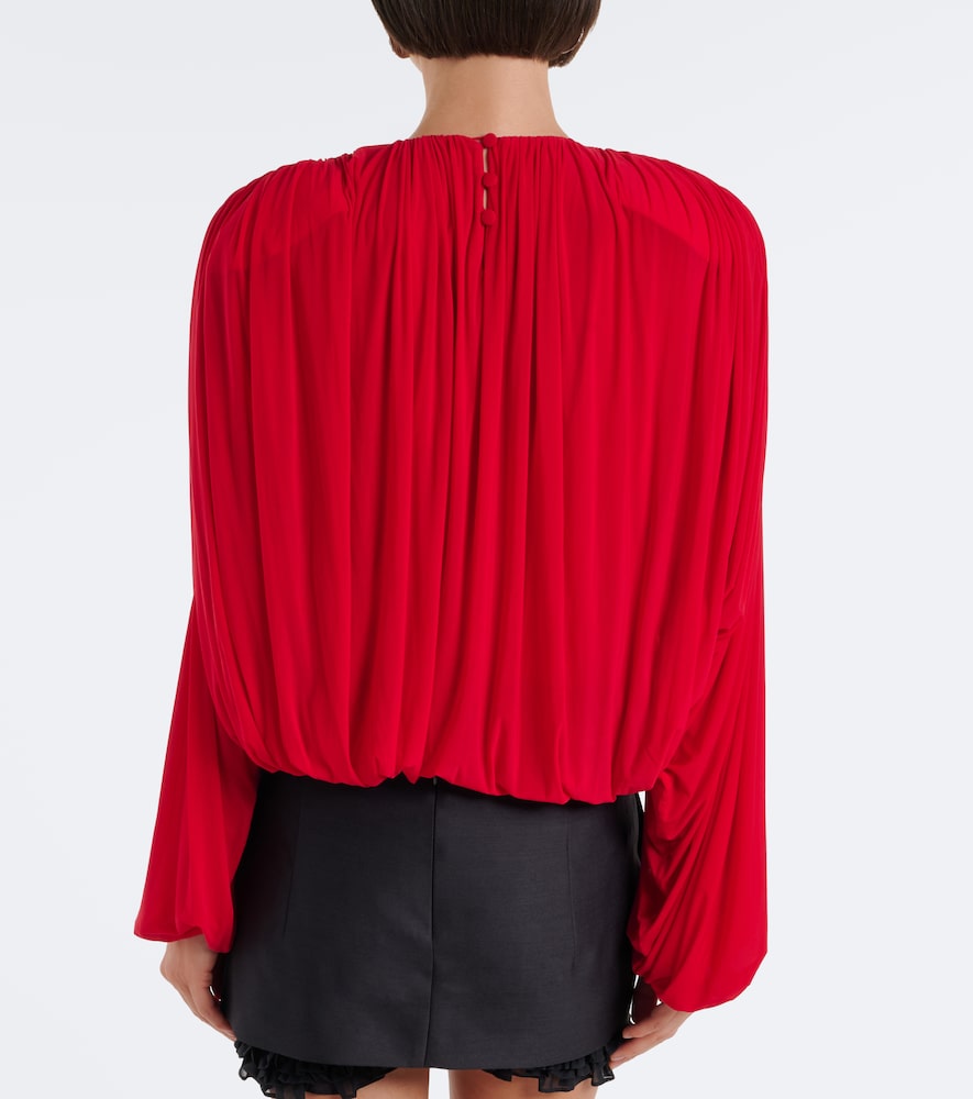Gathered top