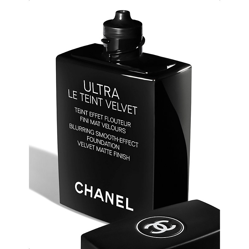 <Strong>Ultra Le Teint Velvet</Strong> Blurring Smooth-Effect Foundation Velvet Matte Finish 30ml