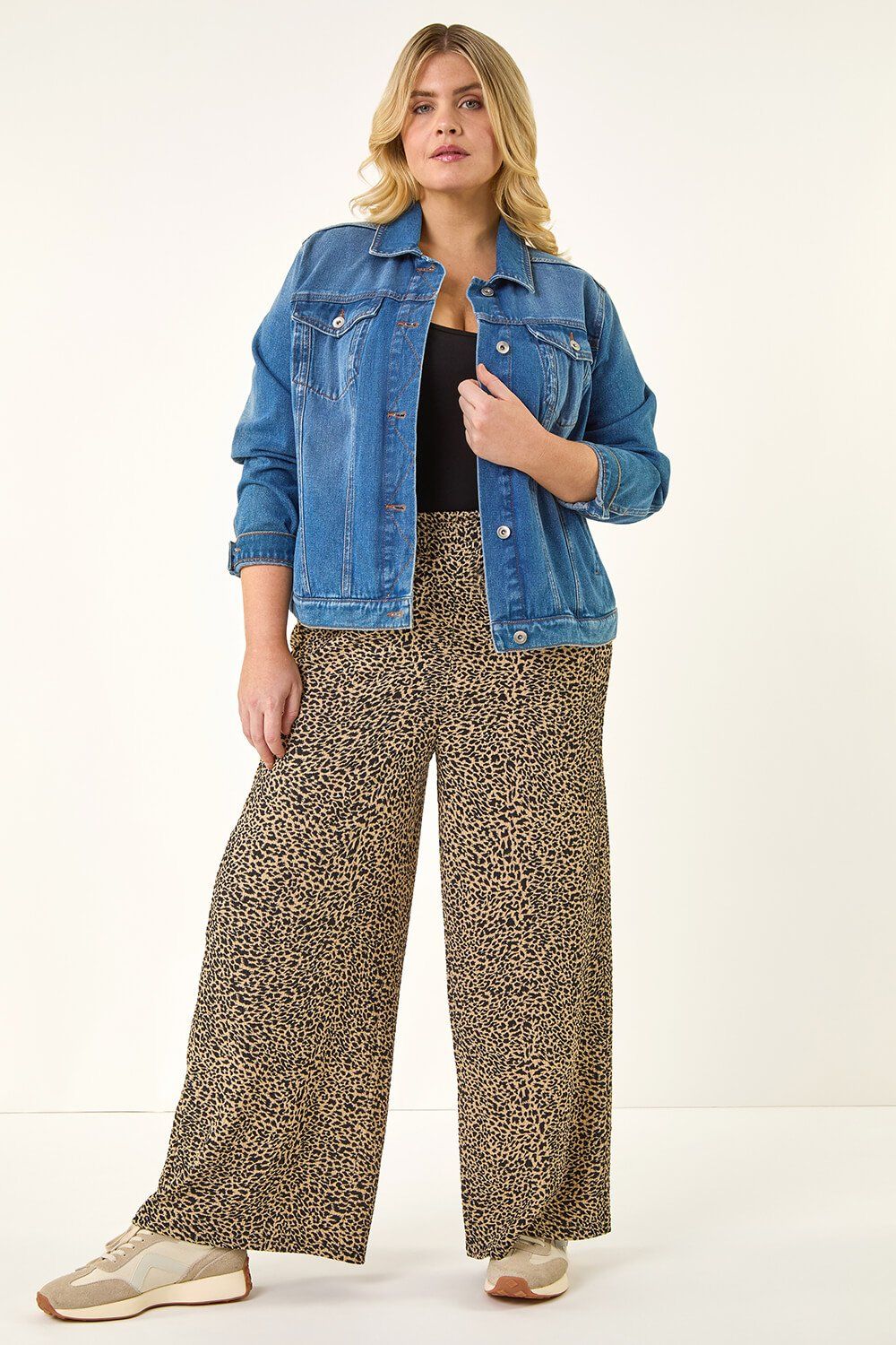 Roman Curve Textured Animal Print Wide Leg Trousers In Natura