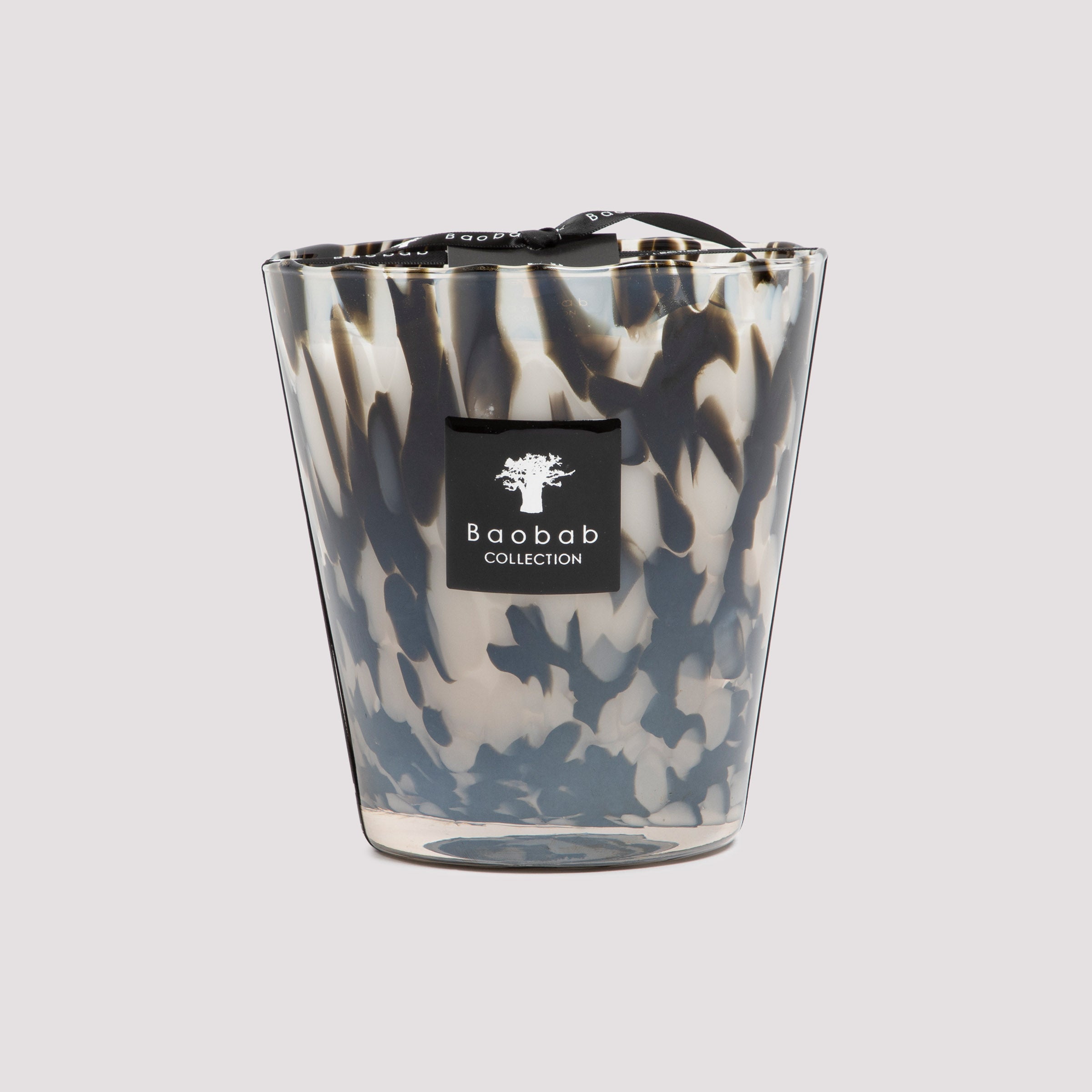 Max 16 Black Pearls Candle