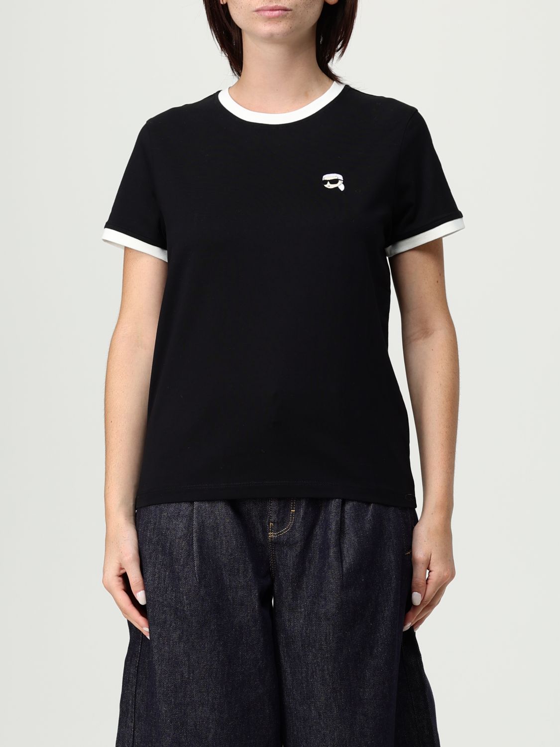 T-Shirt Woman color Black