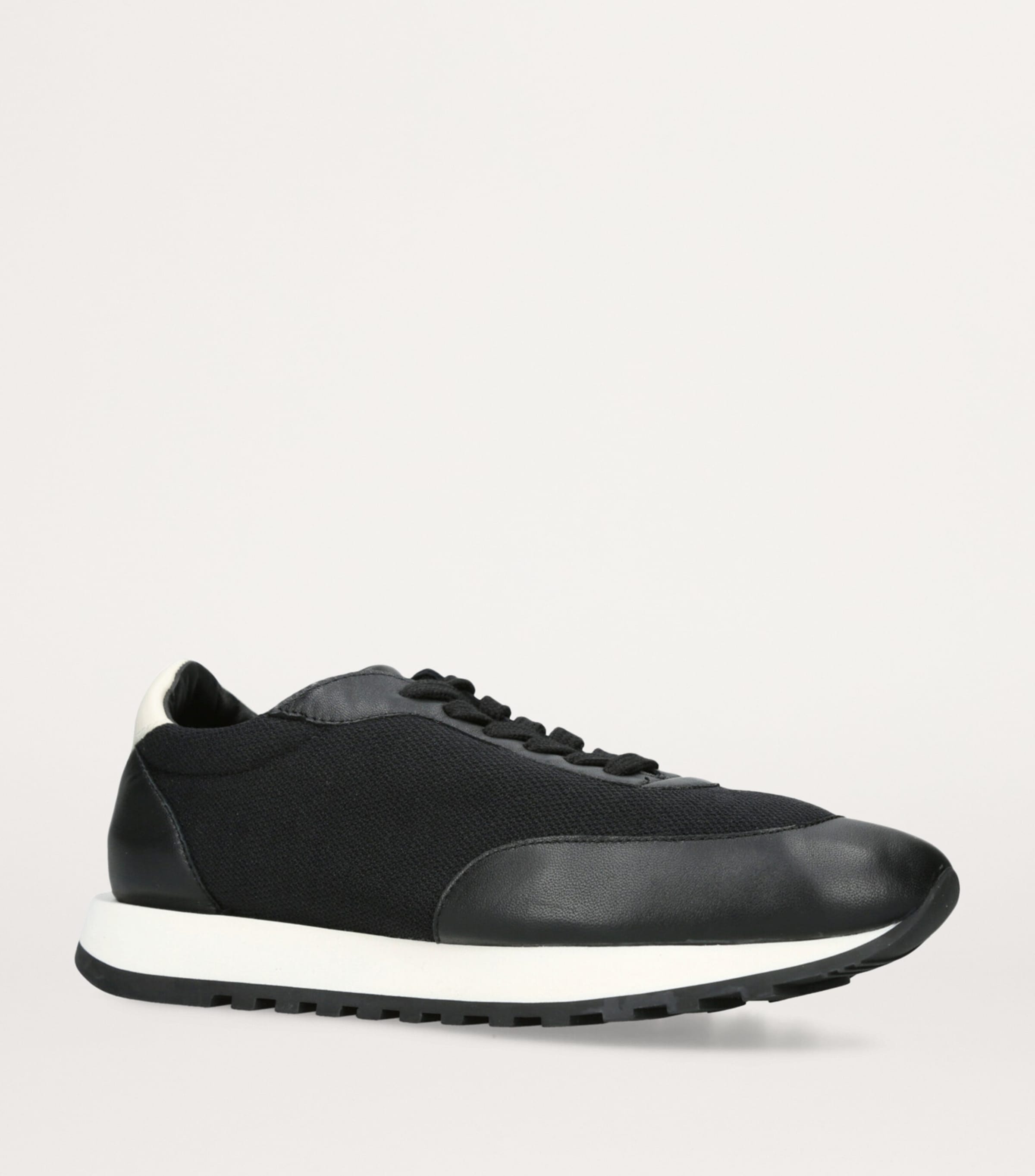 Owen Runner Sneakers