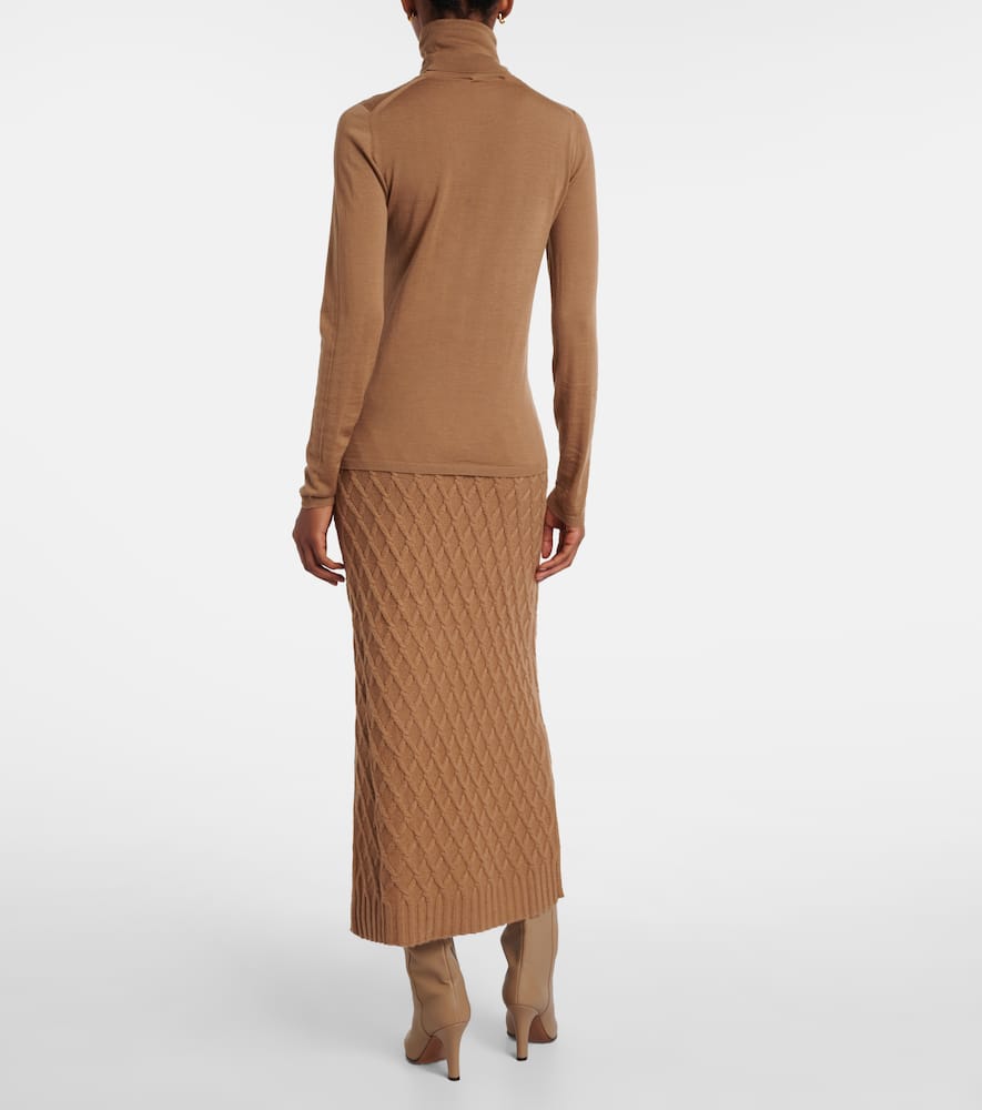 Saluto virgin wool turtleneck sweater