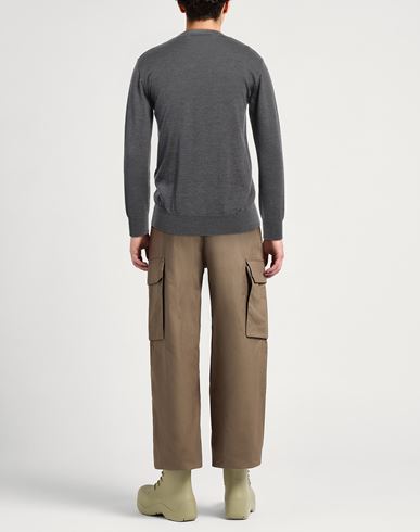 Man Sweater Lead