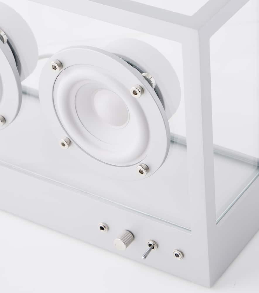 Small speaker
