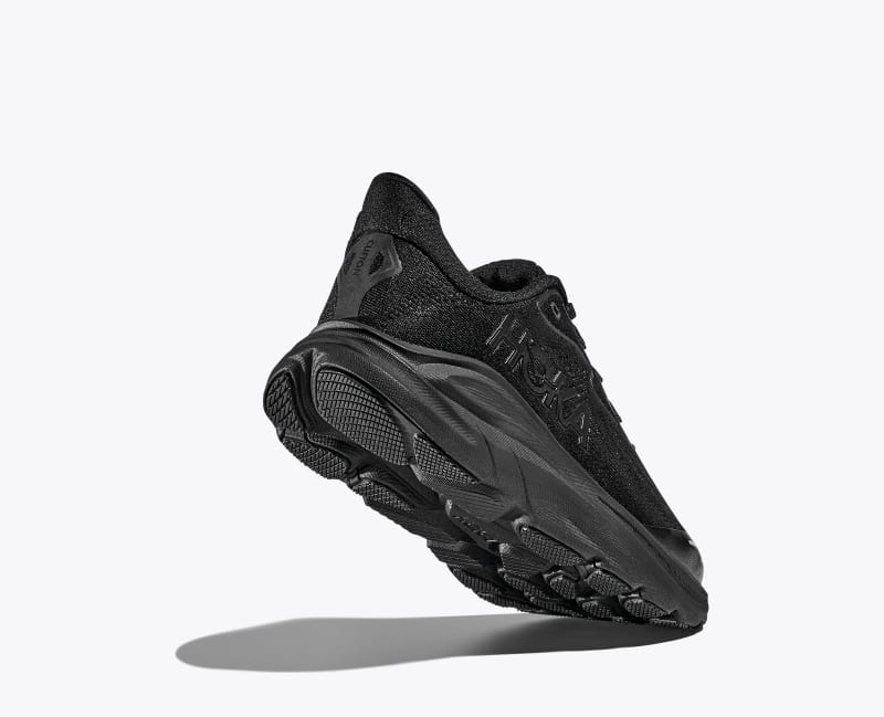 HOKA Clifton 10 Shoes in Black/Black