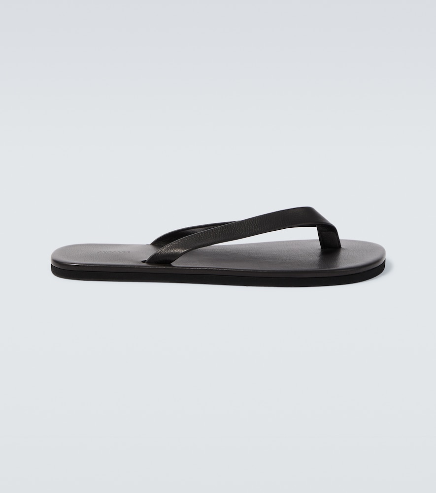 Leather thong sandals