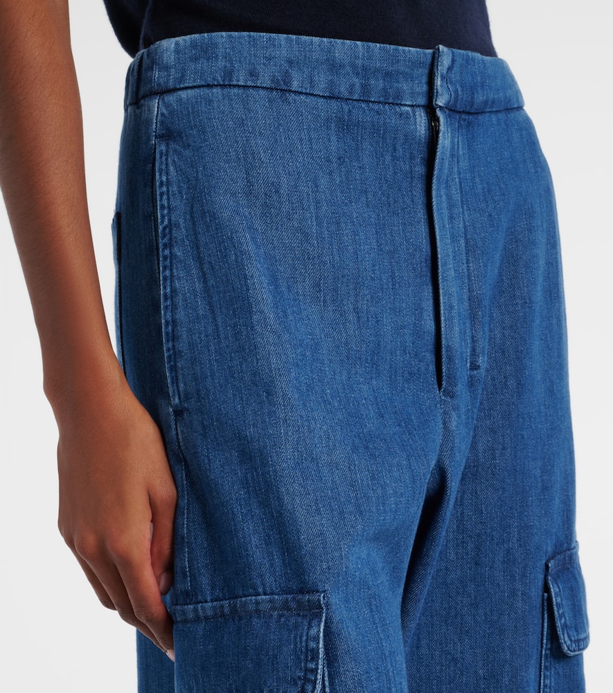 Cropped cargo jeans
