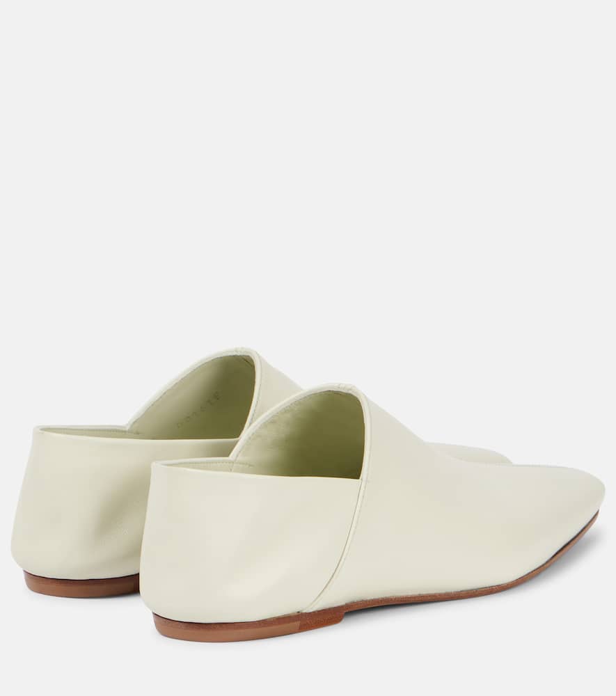Leather slip-on shoes