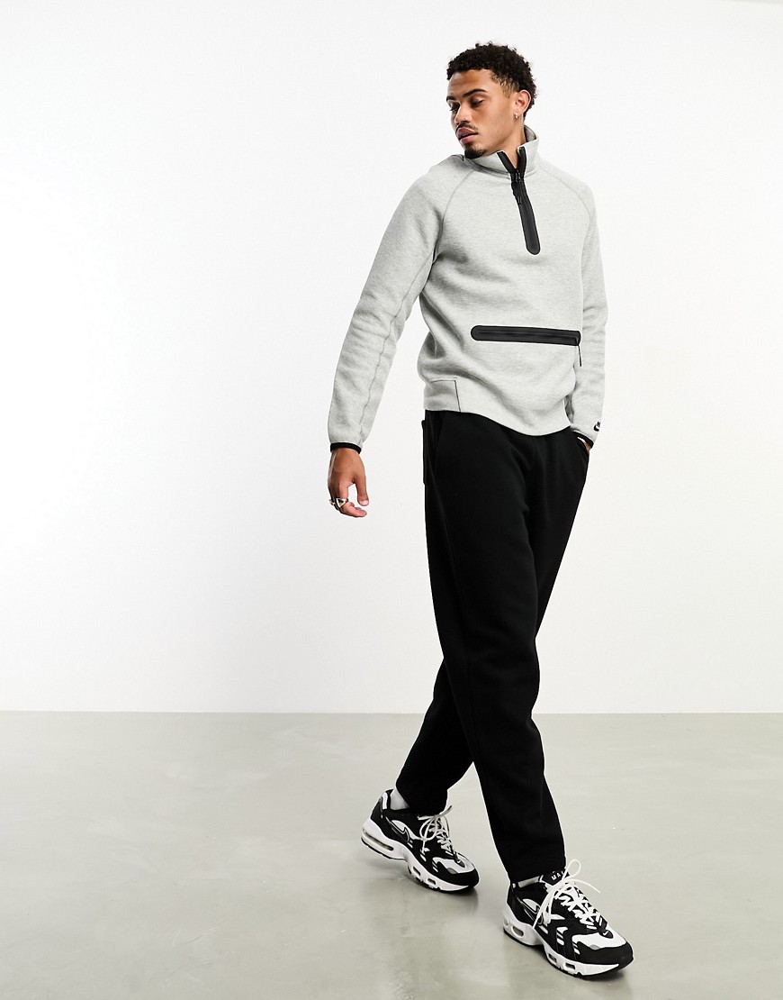 Tech Fleece half zip sweatshirt in gray