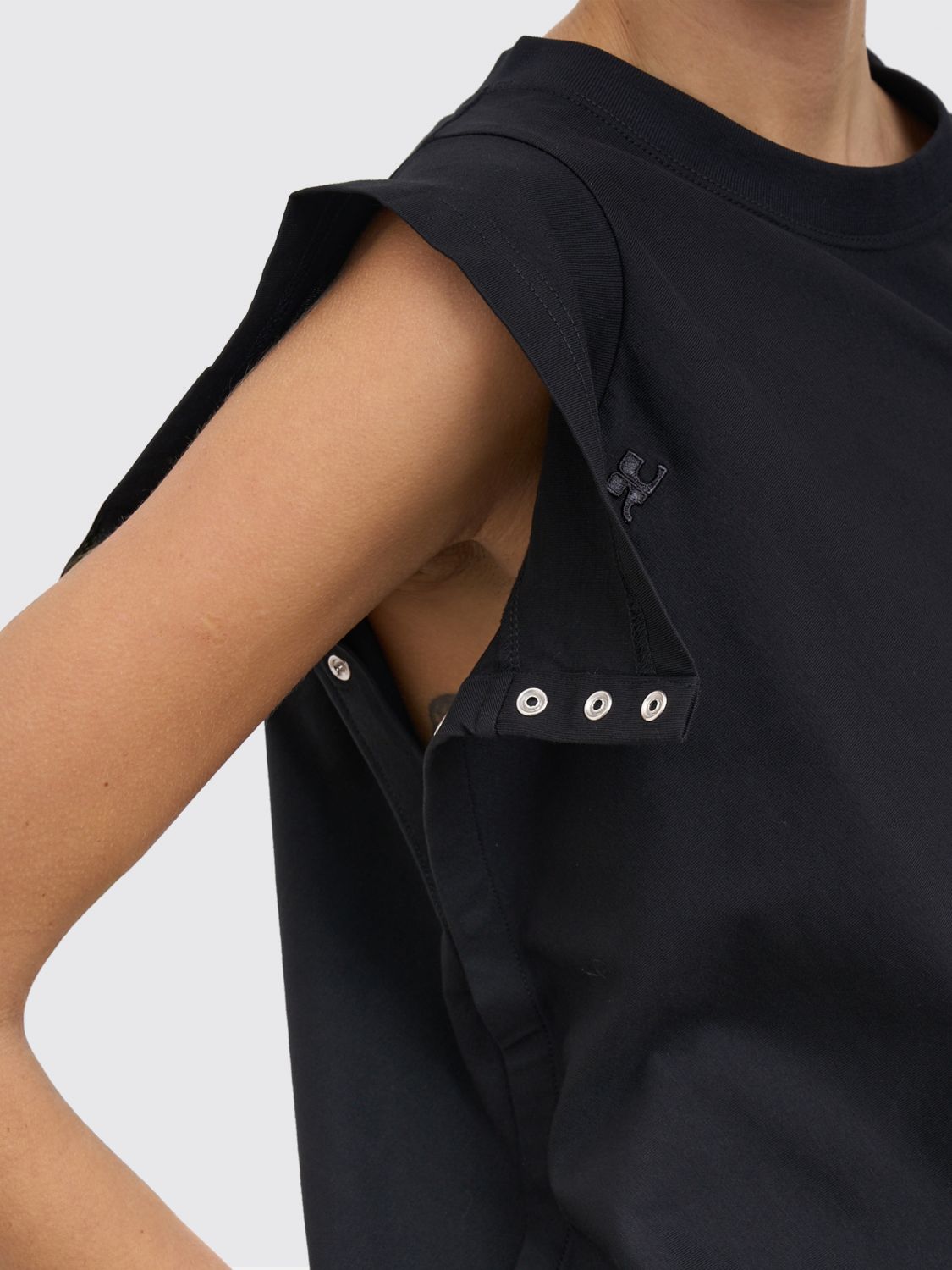 T-Shirt COURRÈGES Woman color Black