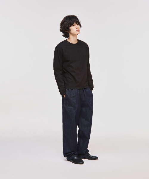 Cropped Long Sleeve T-Shirt