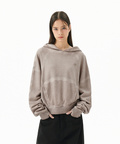 DYED CURVED SEAM CROP HOODIE BEIGE