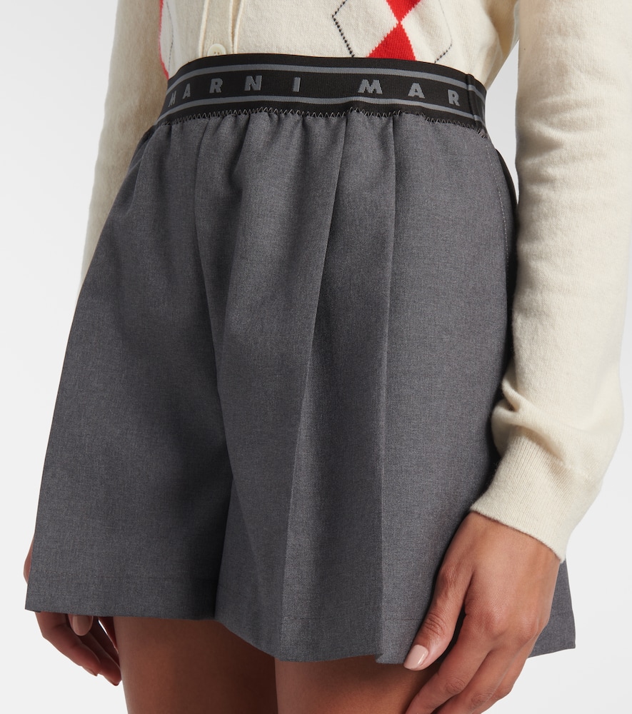 Virigin wool shorts