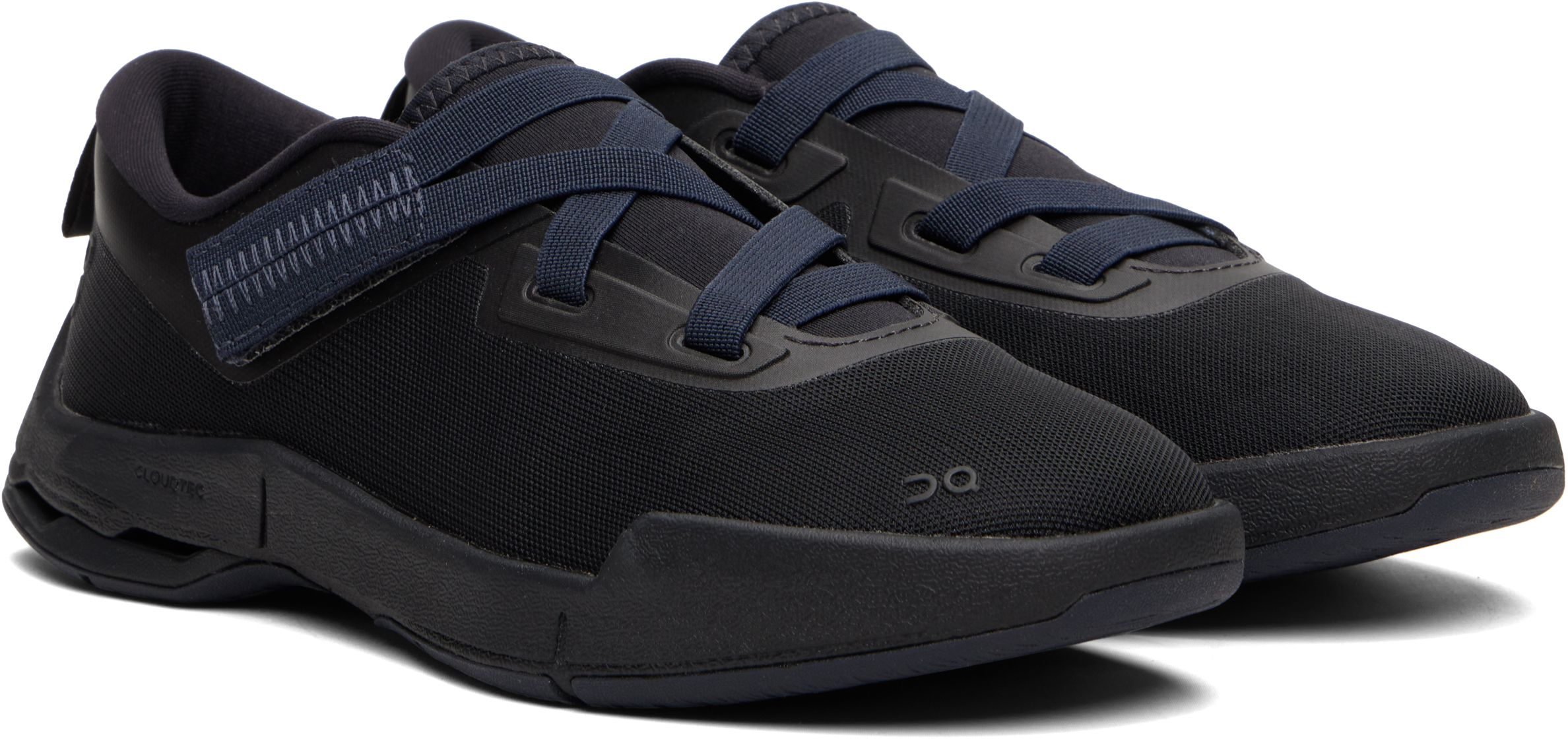 Black Cloudnova MoSneakers