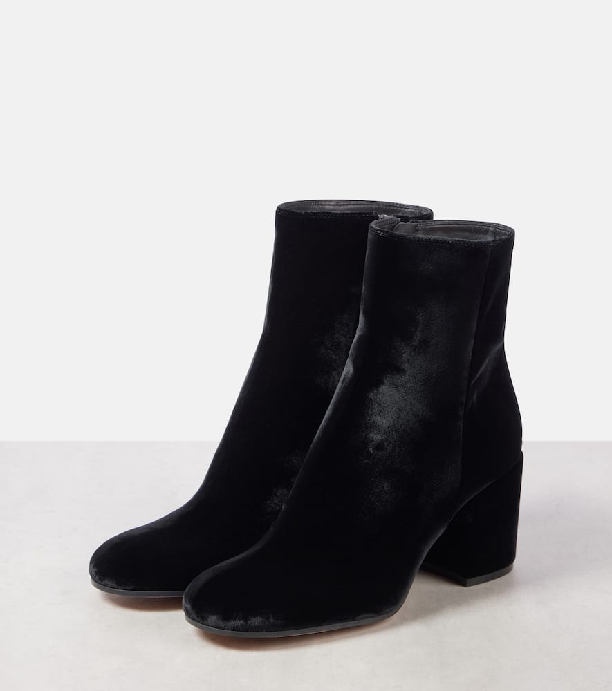 Gianvito Rossi Joelle 70 velvet booties