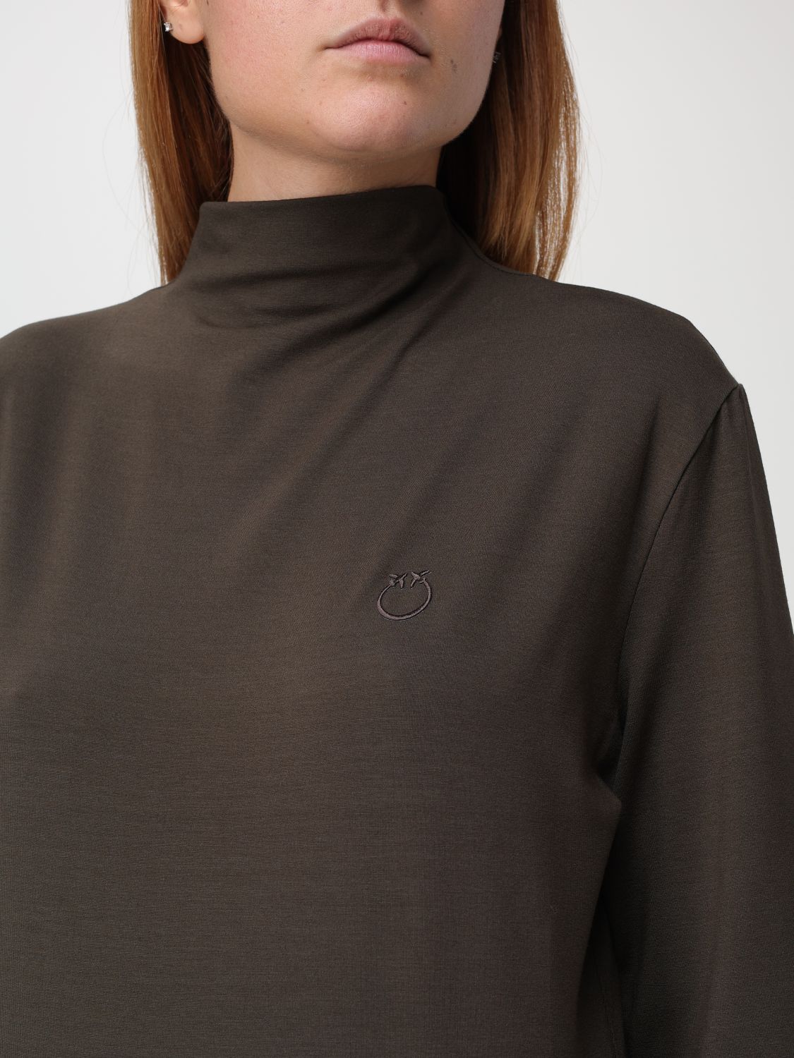 Logo-embroidered mock-neck T-shirt - Black