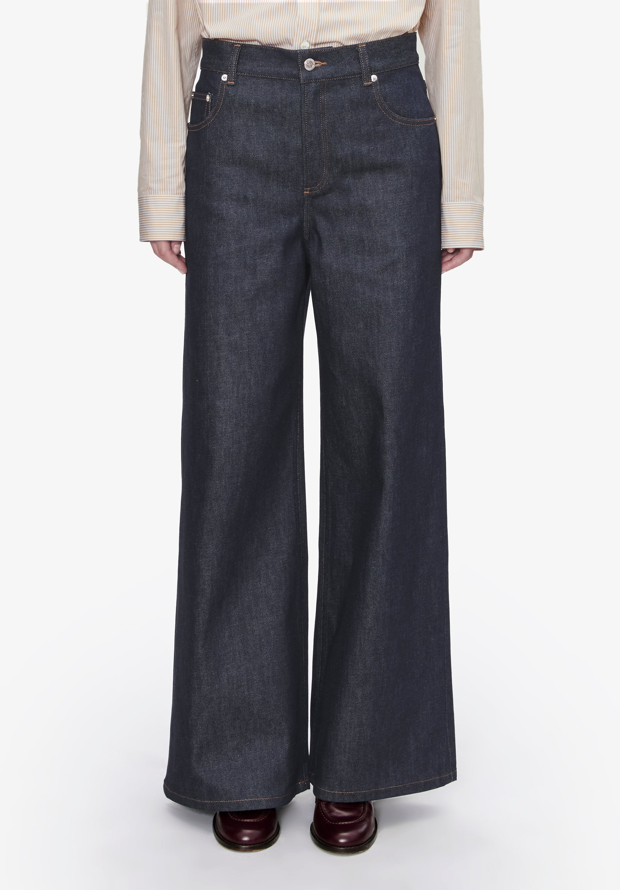 A. P.C. Women's Clyde Jeans Size: 24 in Dark indigo