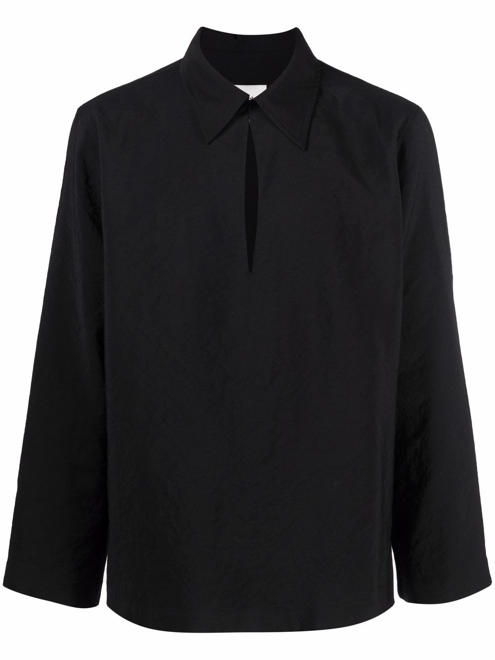Low V-neck long-sleeved shirt
