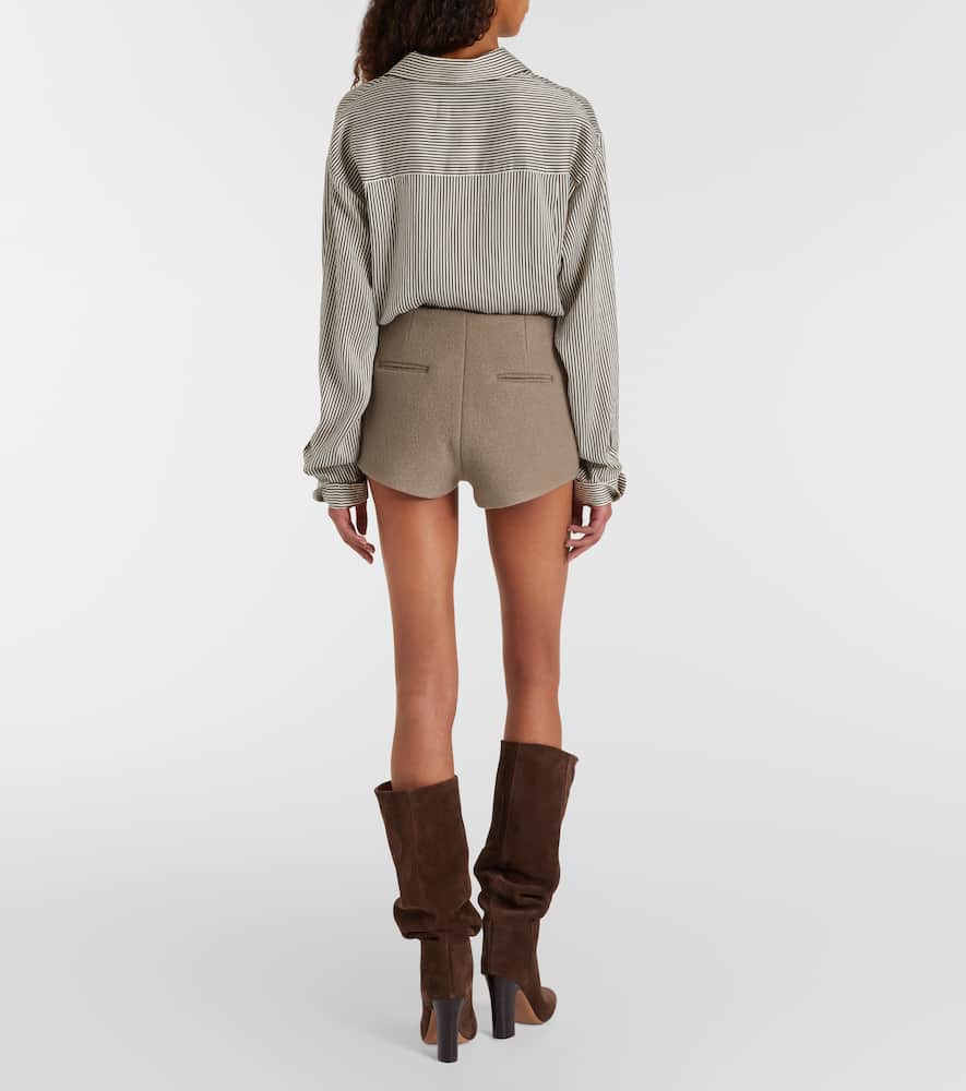 Vail virgin wool shorts
