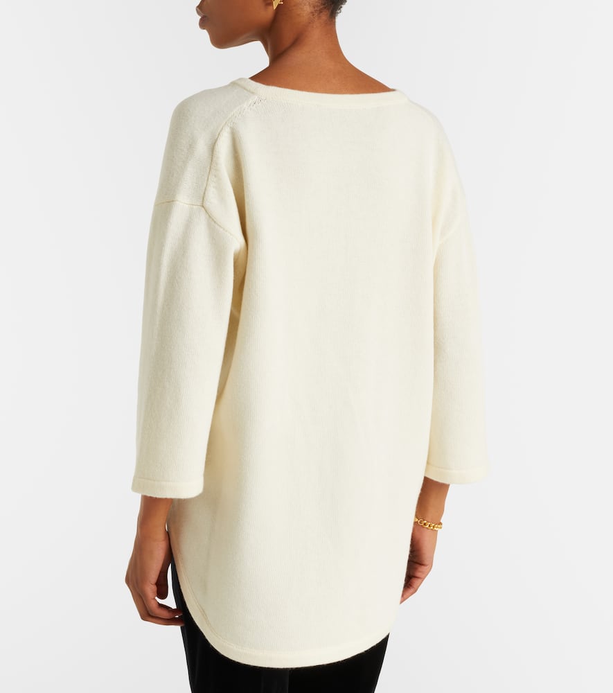 VGold virgin wool sweater