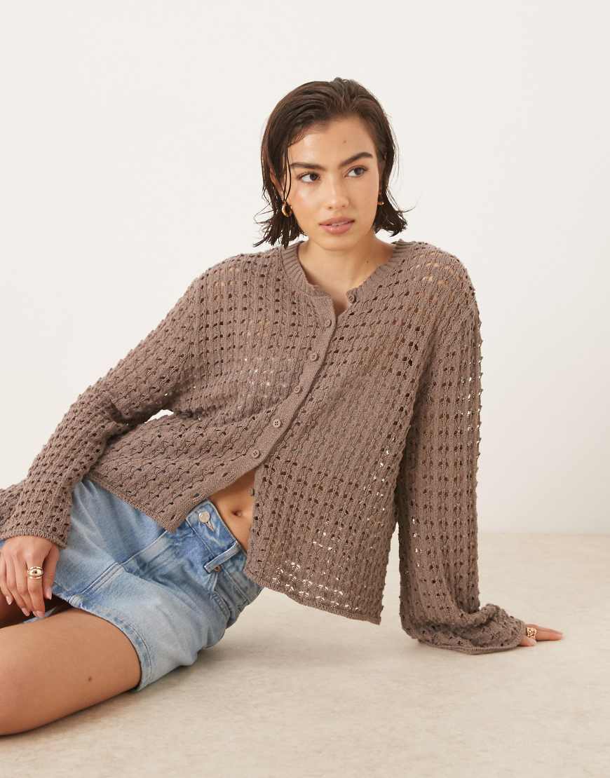 Knitted cardigan with angel sleeve in mocha-Brown