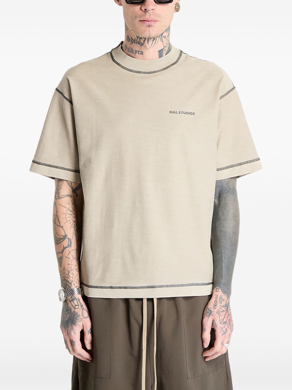 Contrast-stitched T-shirt - Neutrals
