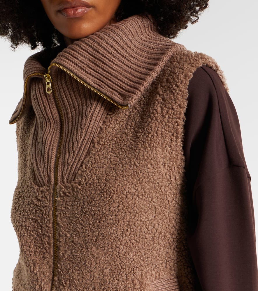 Turtleneck vest