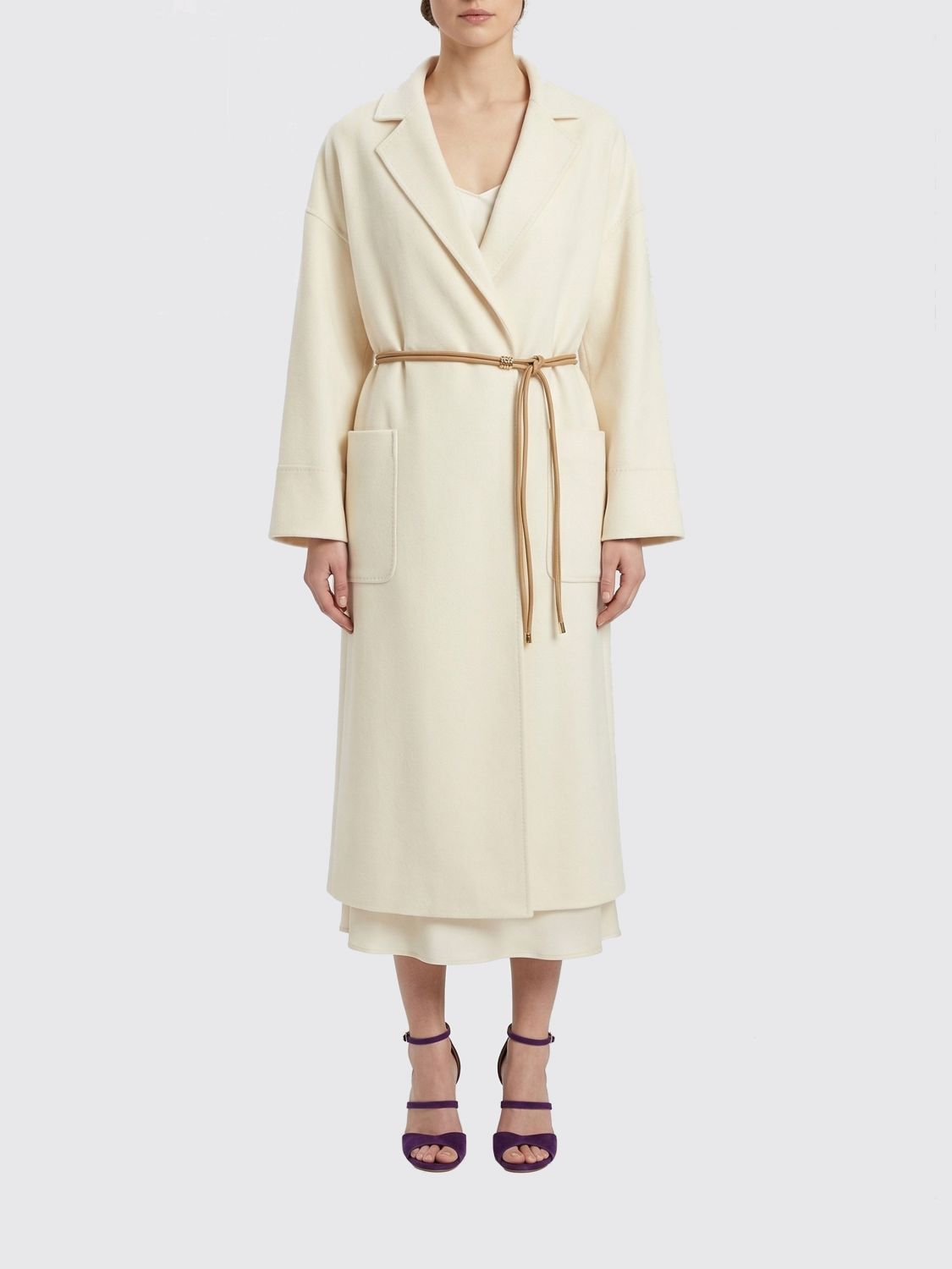 Coat Woman color White