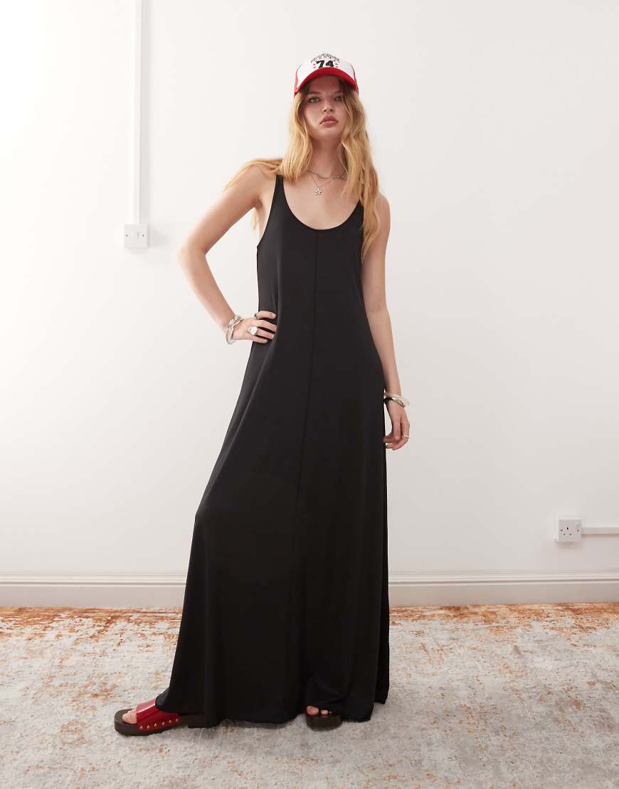 Strappy floaty maxi dress in black