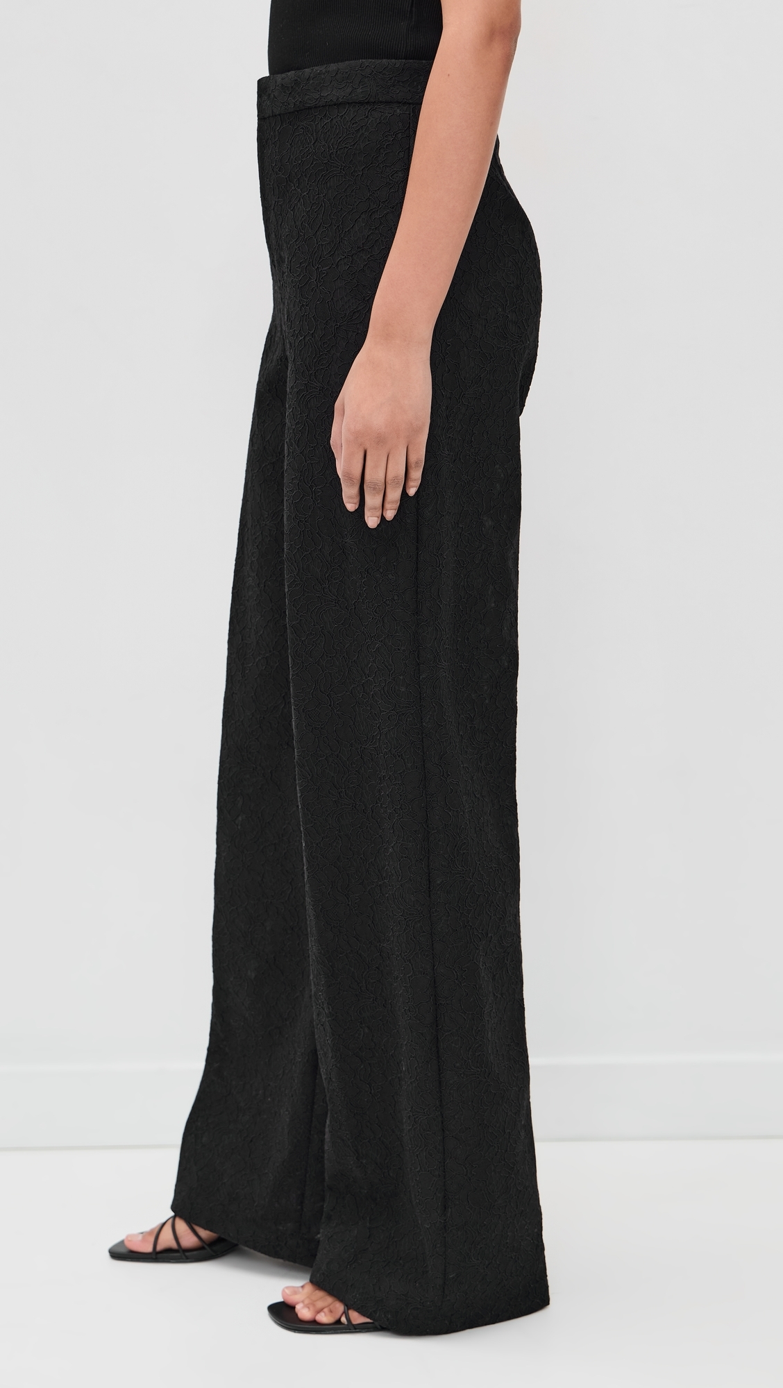 Livvy Straight Leg Trousers Black