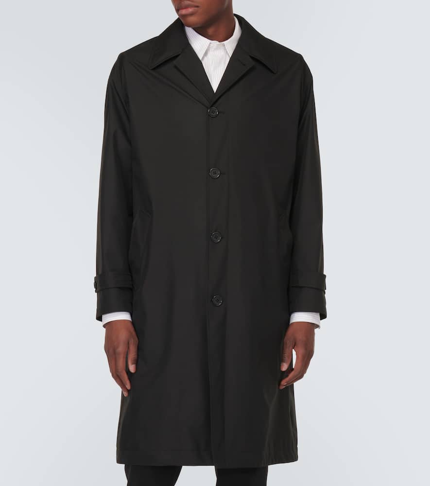 Single-breasted trench coat