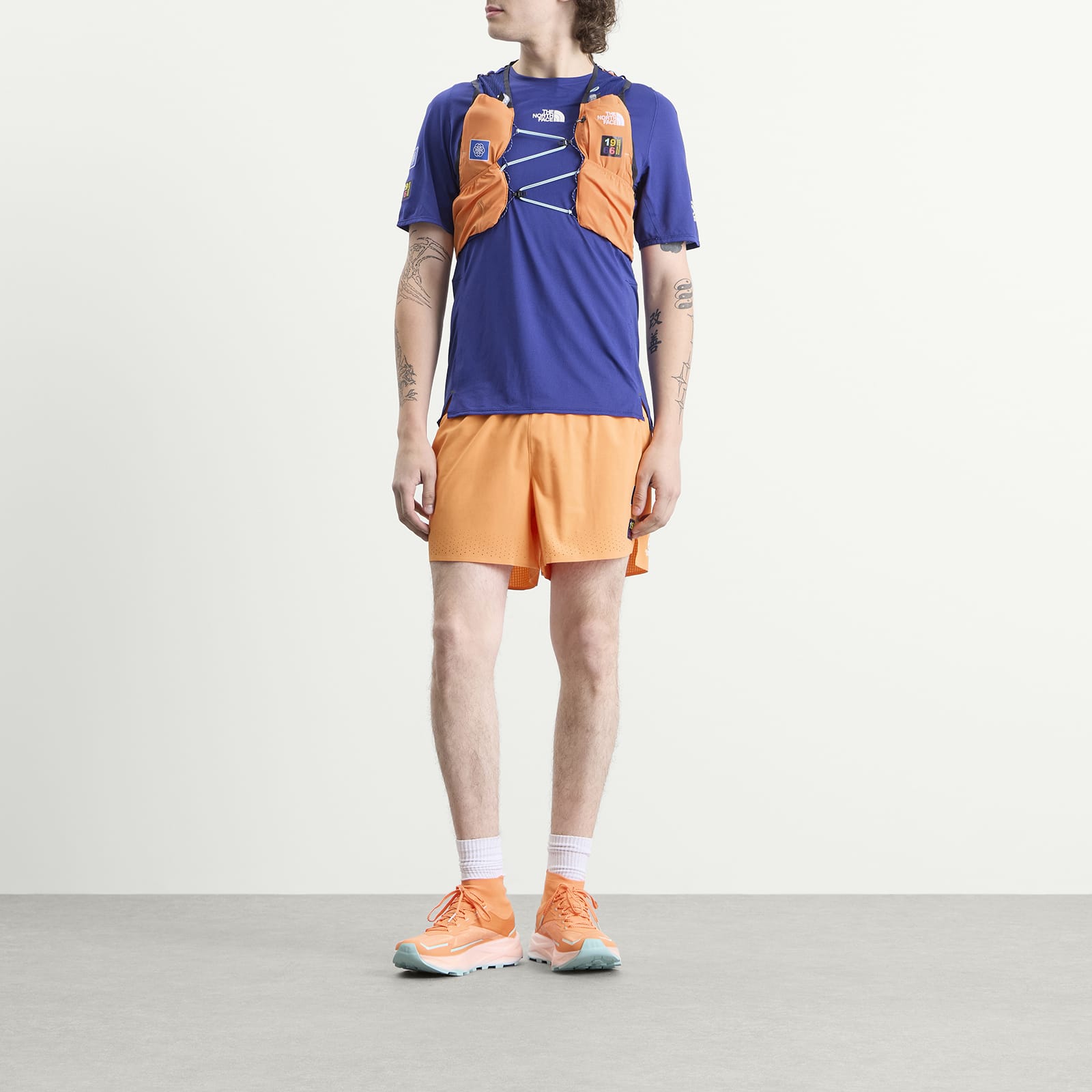Men's Summit Run Expedition Vest 10 in Papaya/Bold Blue