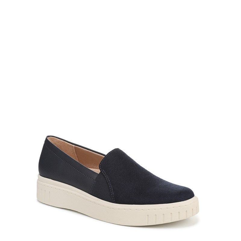 Women's Grandeur Slip On Shoes (Lux Navy Microsuede)