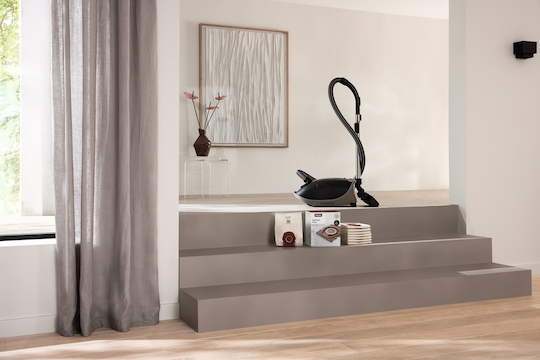 8 vacuum cleaner bags at a special price CO XL HyClean Pure