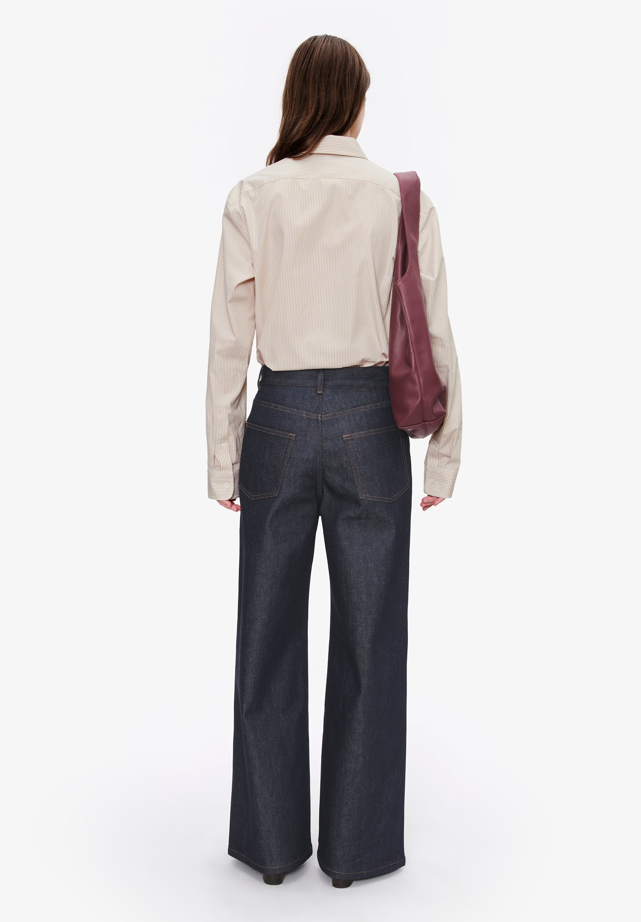 A. P.C. Women's Clyde Jeans Size: 24 in Dark indigo