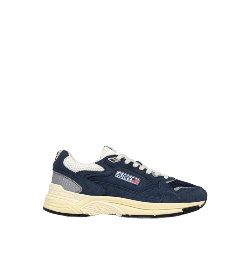 Vintage-Inspired Sneakers with 3.5 cm Sole Height
