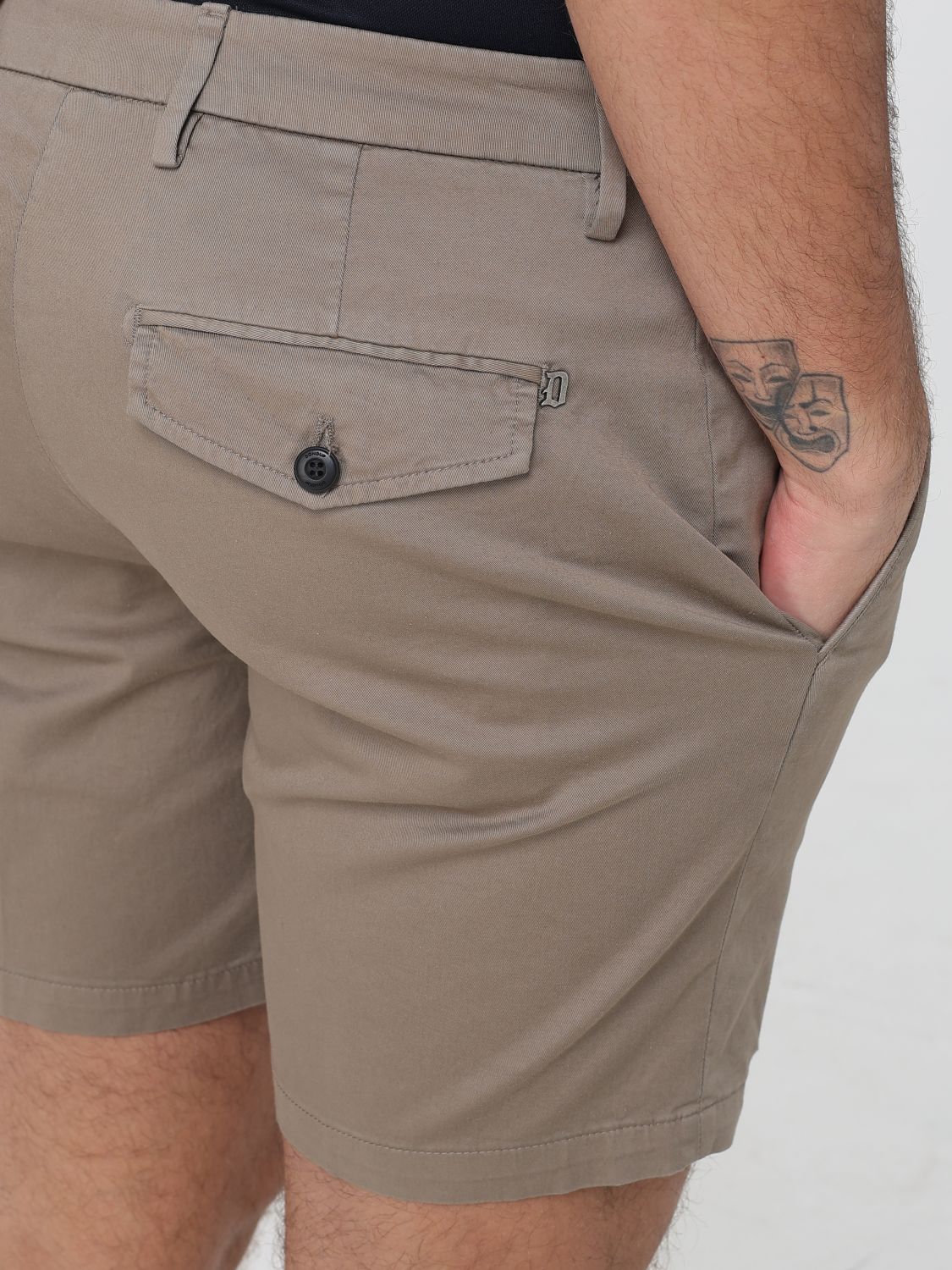 Shorts Men color Green