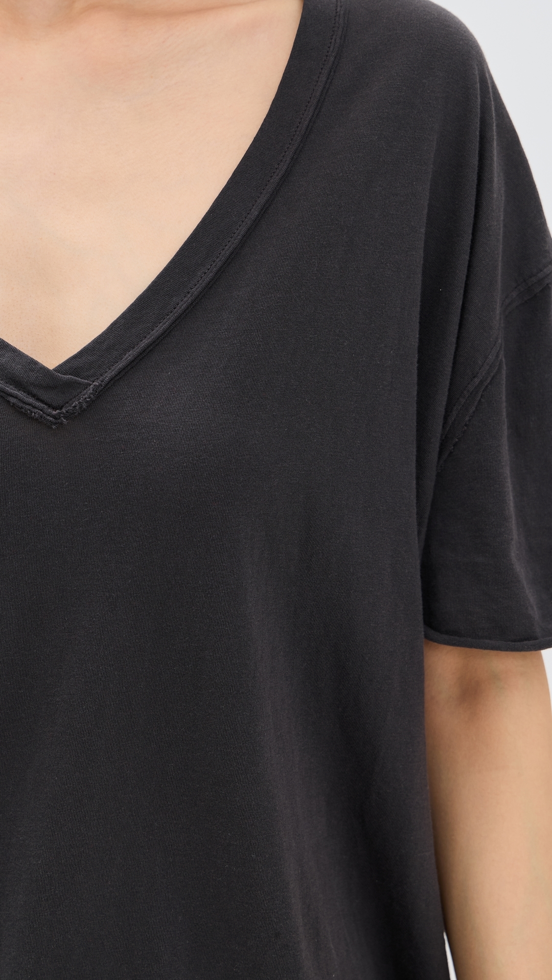 Nina V Tee Black