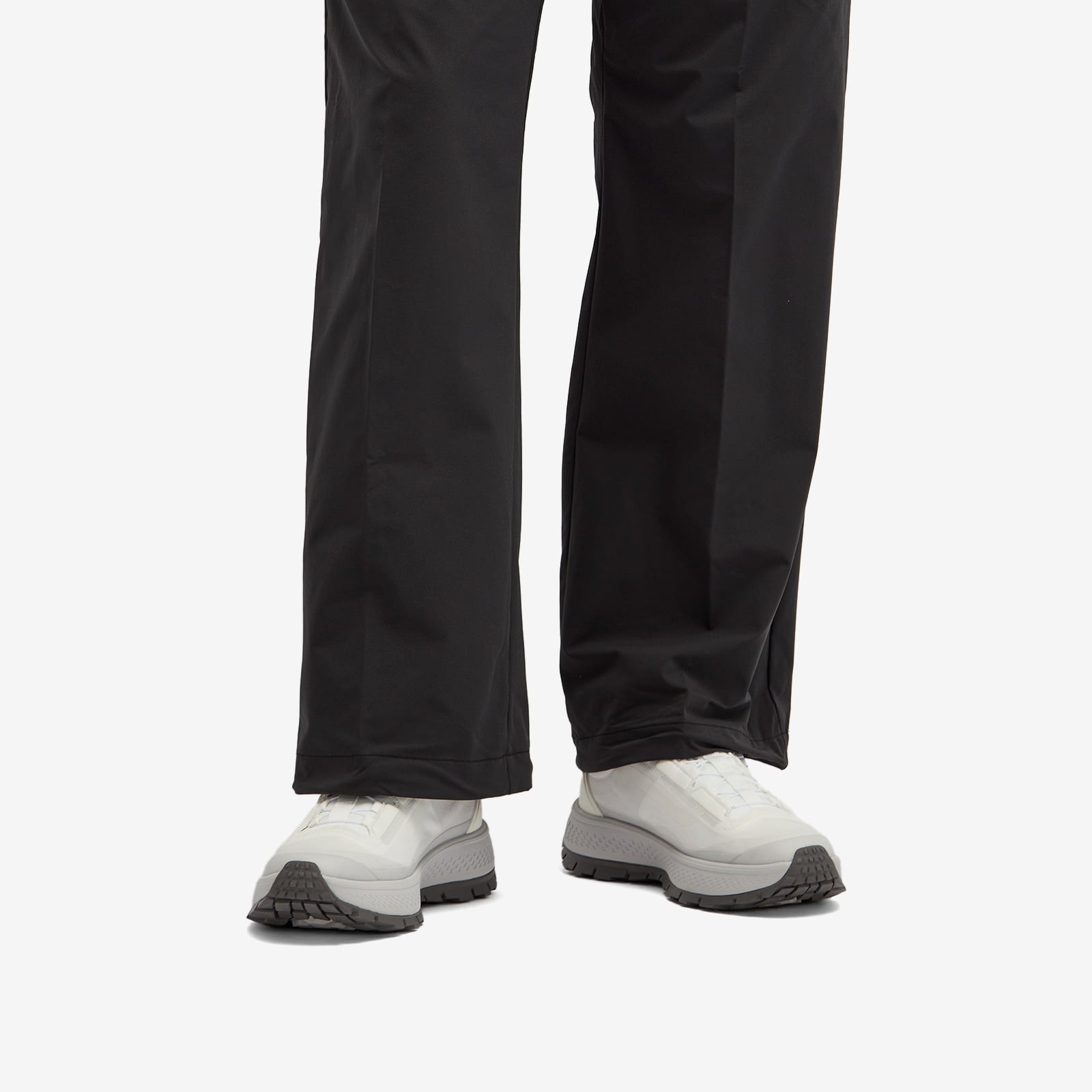 OTW Old Skool 36 Trail Vibram in White/Grey