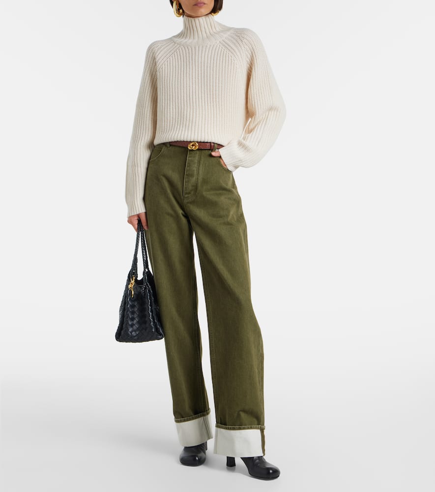 Wool and cashmere sweater