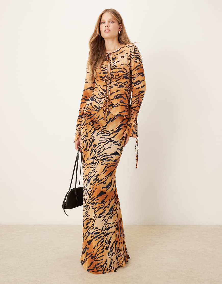 Maxi skirt co-ord in tiger print-Multi