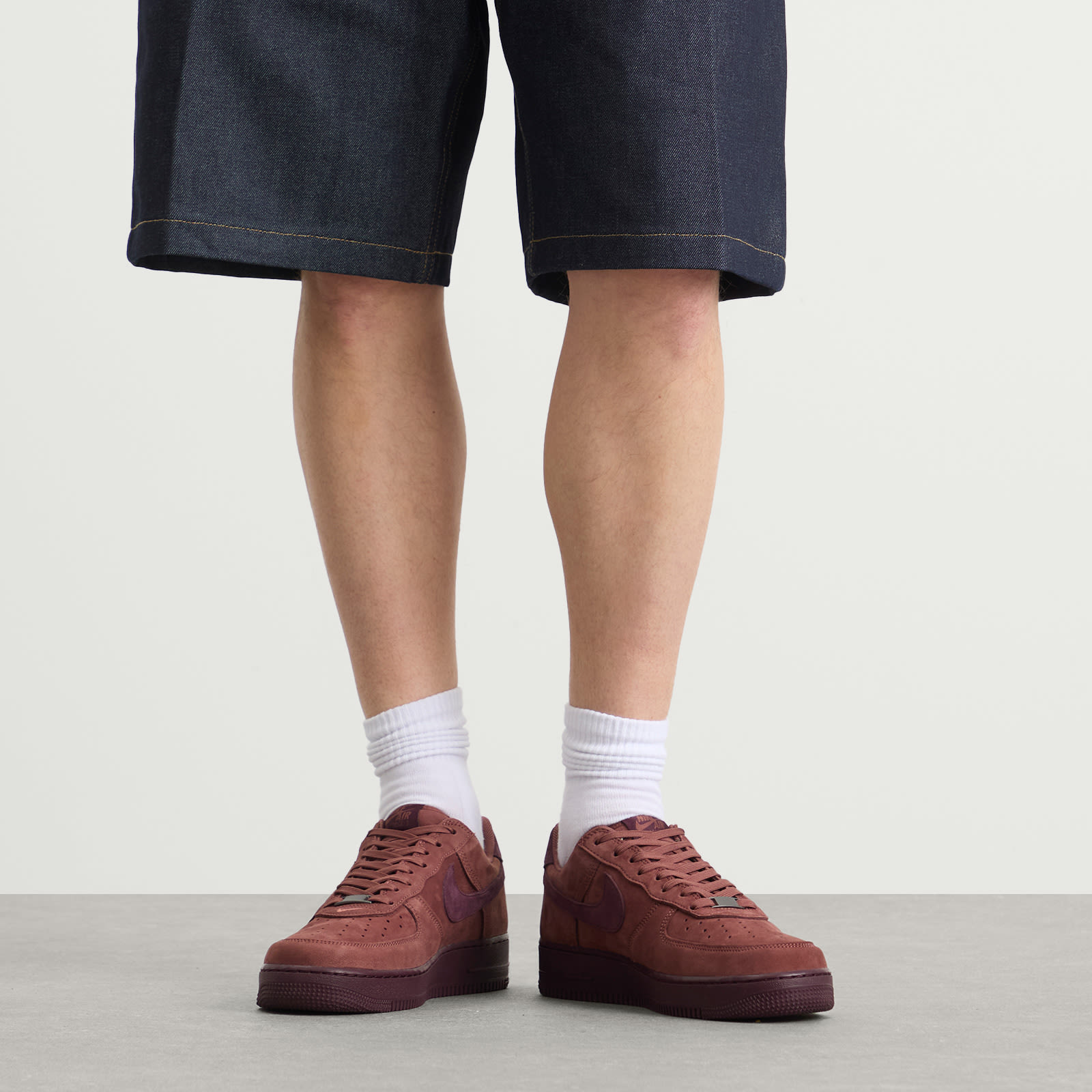 Men's Air Force 1 Low Retro PRM Sneaker Red