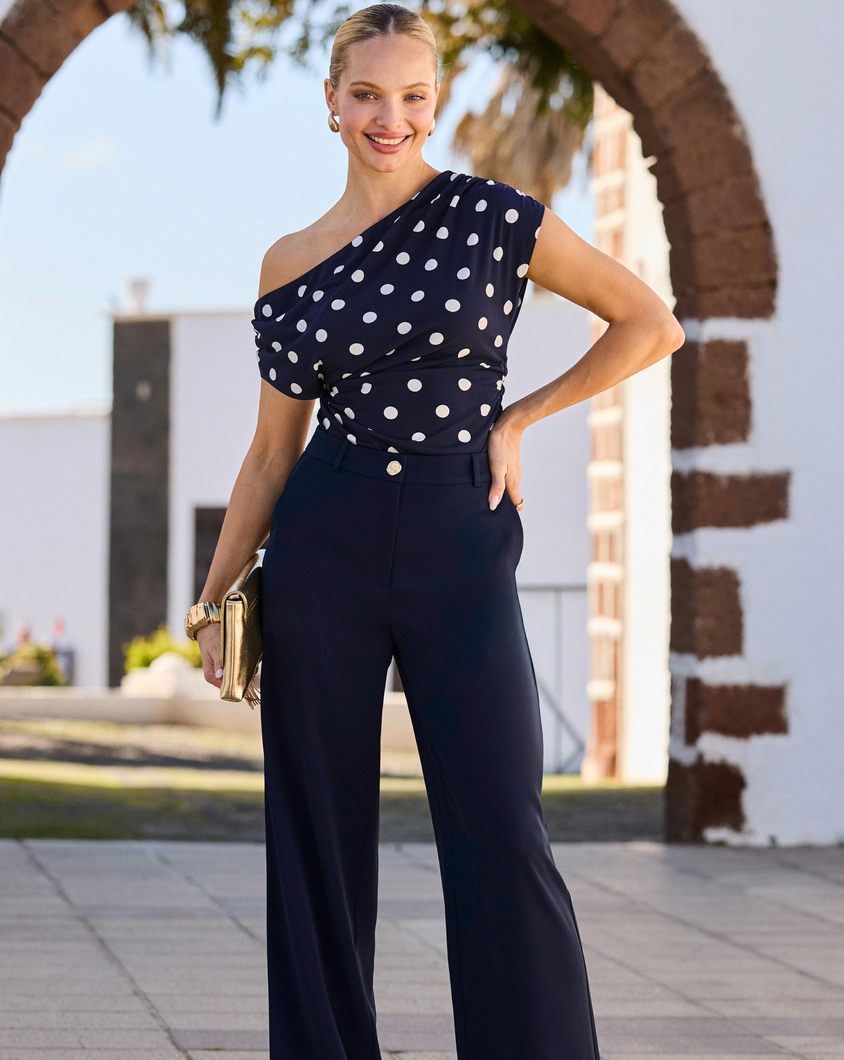 SOSANDAR OFF THE SHOULDER TOP