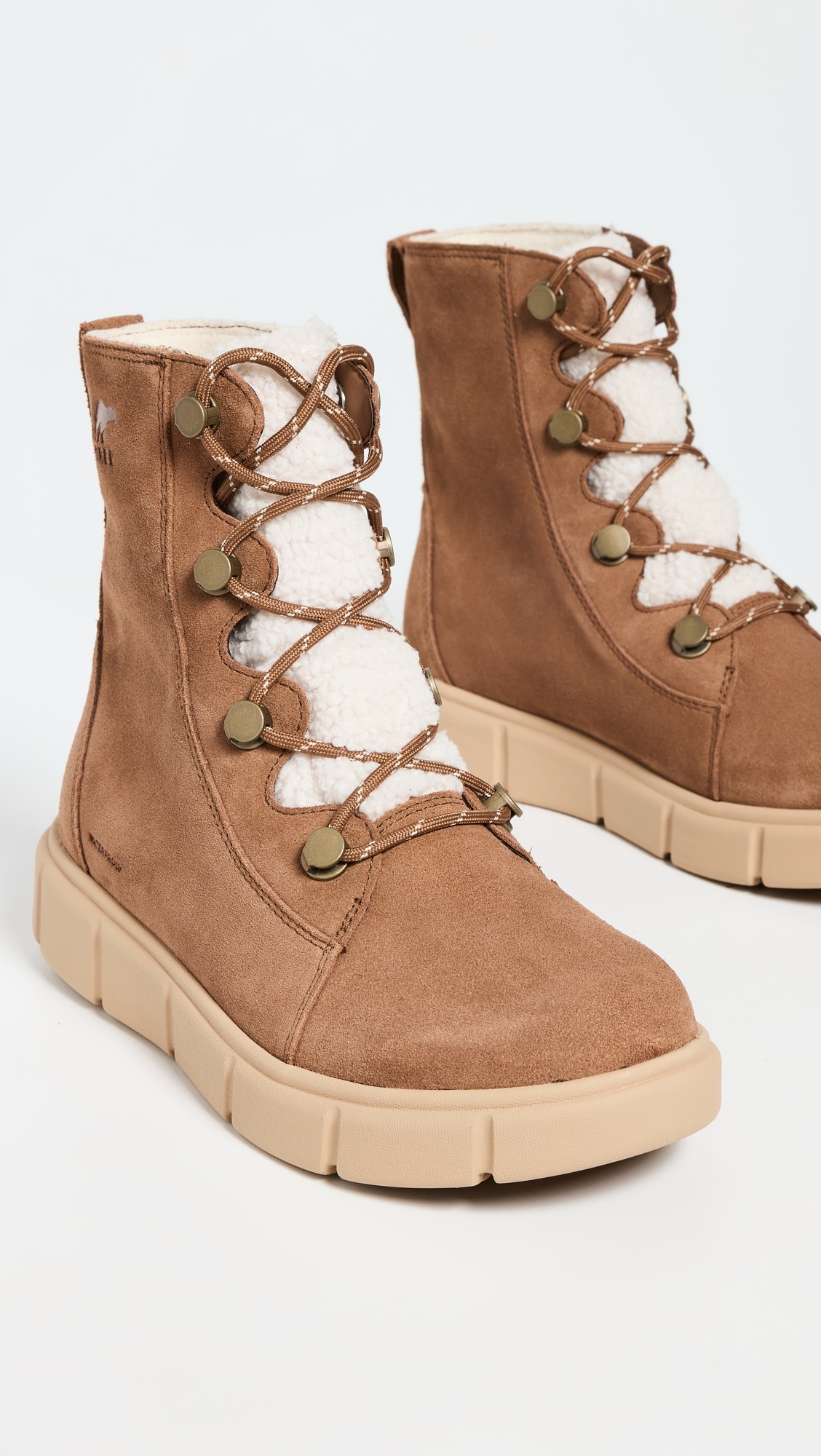Explorer III Joan Cozy Boots Velvet Tan/Canoe