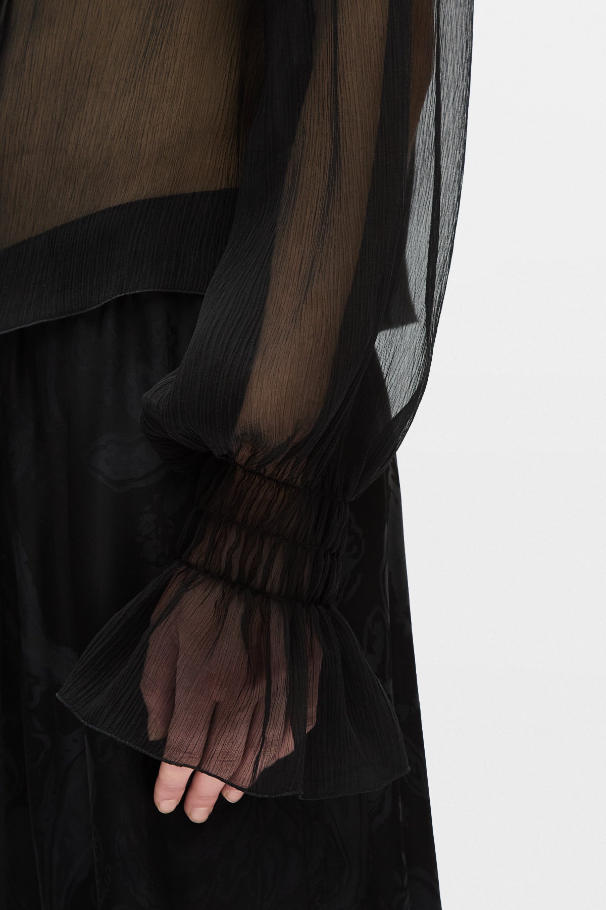 Palvi Ruffle Collar Top