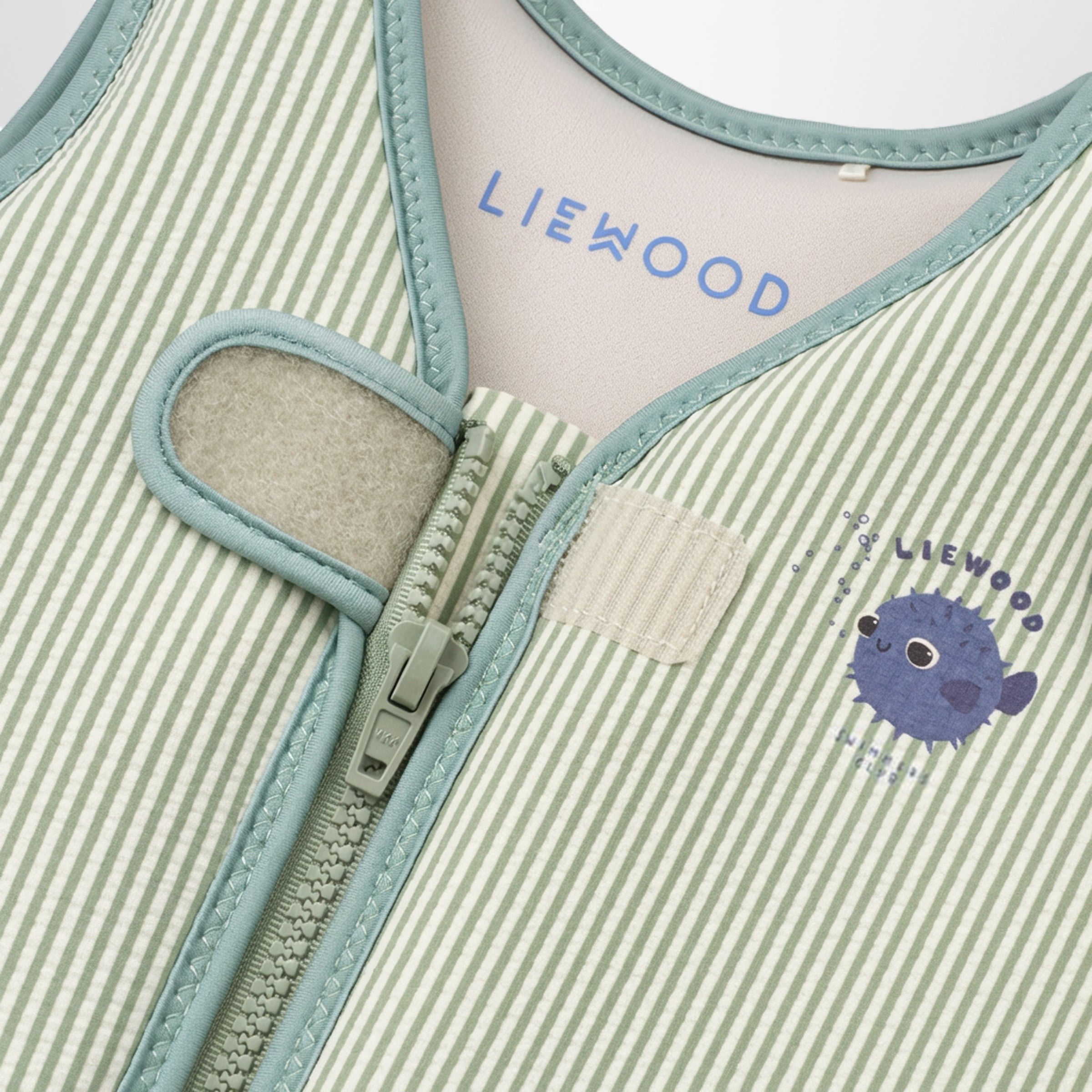 Dove swim vest in seersucker fabric