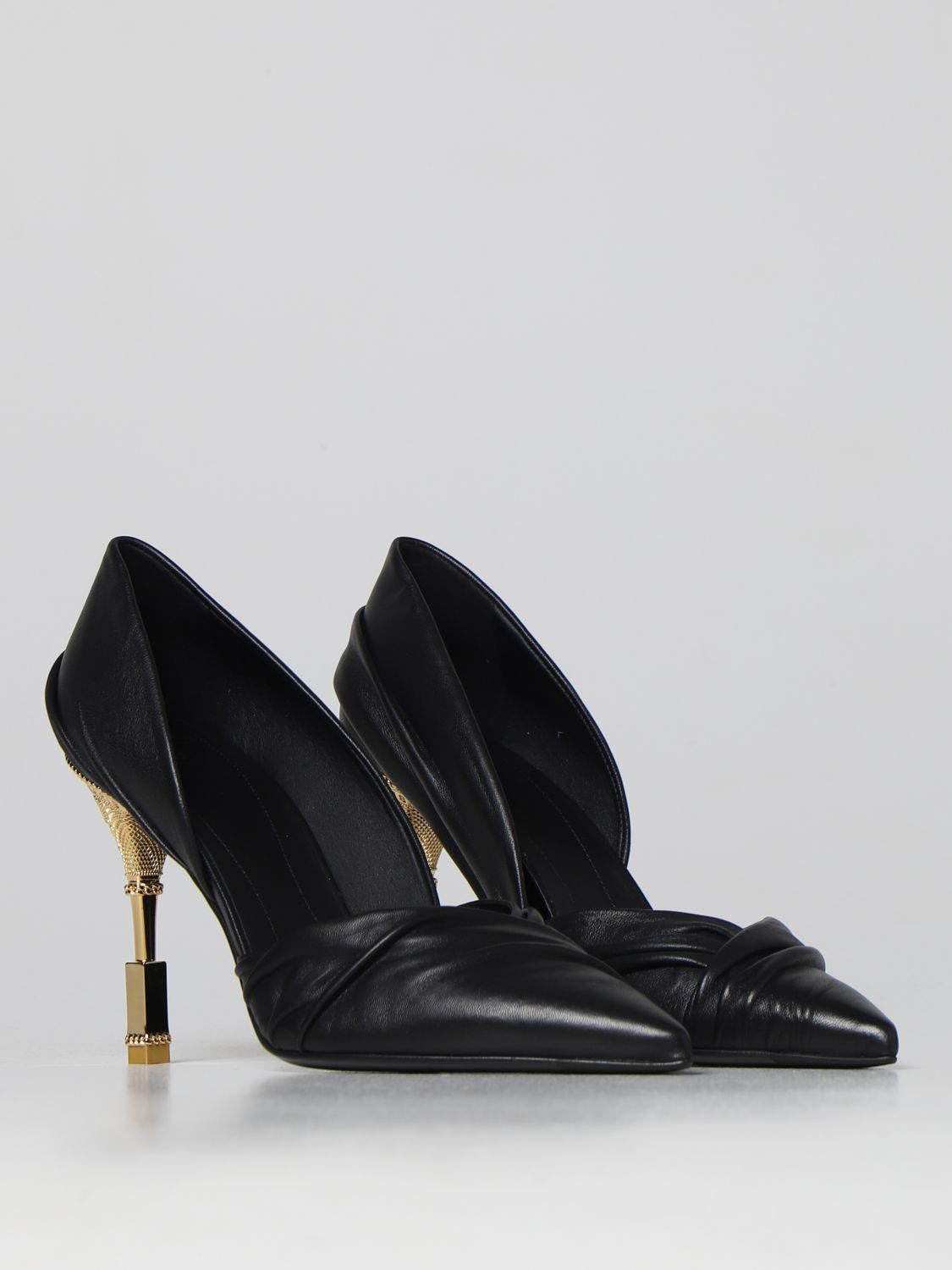 Moneta leather pumps