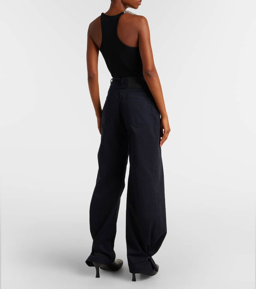 Low-rise wide-leg jeans